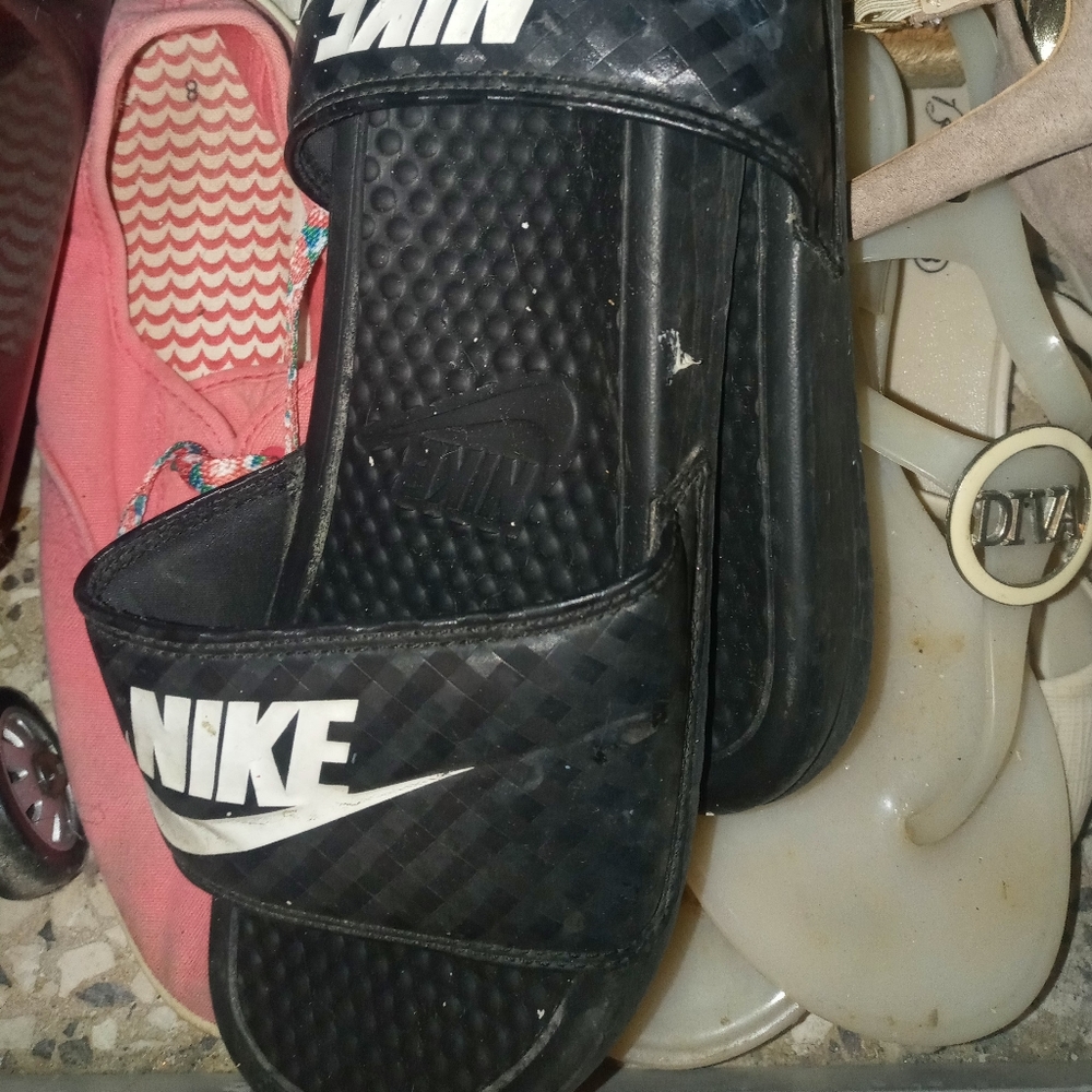 Shoe bundle - Picture 2 of 9